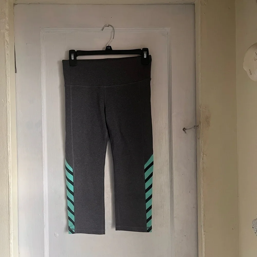 Y2K Alo Yoga Activity Capri Legging Grey Size Small